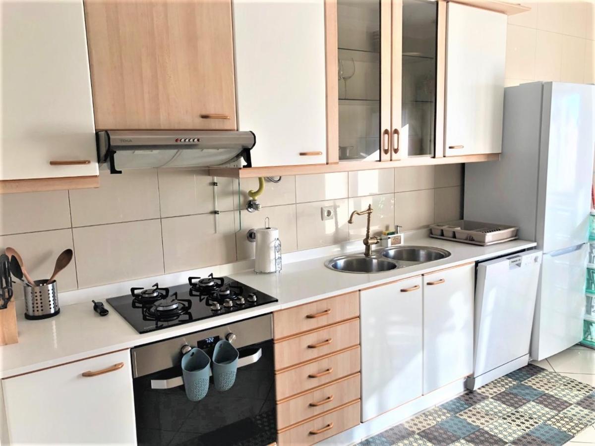 Apartamento Charm City Center Apt 140M2 & Free Parking Braga Exterior foto